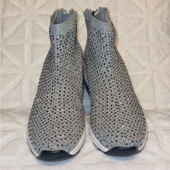 🍃NIB, Aqua College Kandice Sneaker Booties, Silver Bling, Sz. 6M - Picture 1 of 5